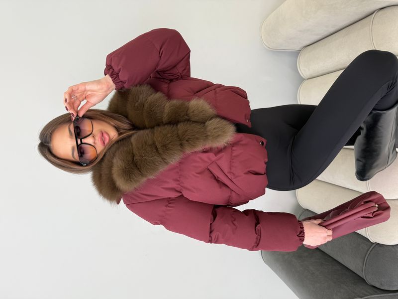 Wine puffer with Finnish fox fur in light sable