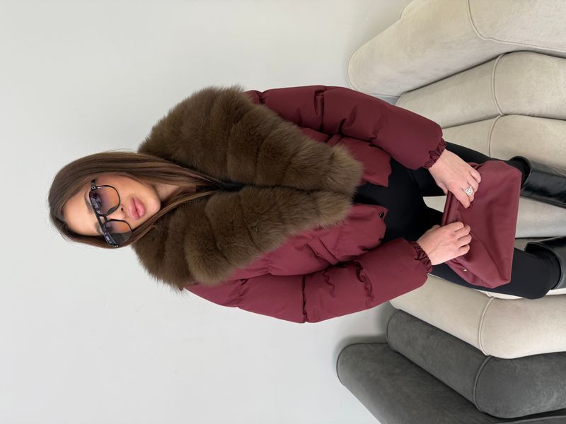 Wine puffer with Finnish fox fur in light sable